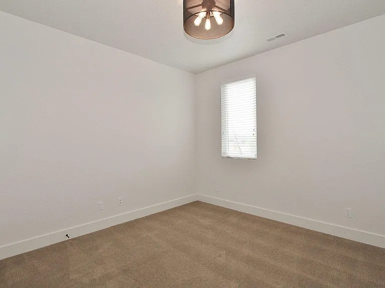 3871 S Eckert Rd — Photo 24