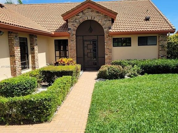 2nd image of 8380 Lords Pl #8380