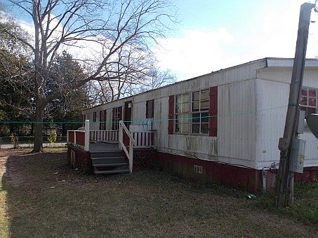 3rd image of 307 Strickland Dr