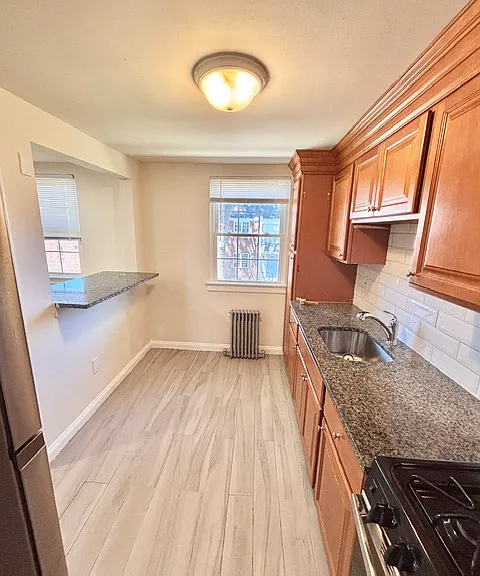 165 Gold St #F — Photo 4