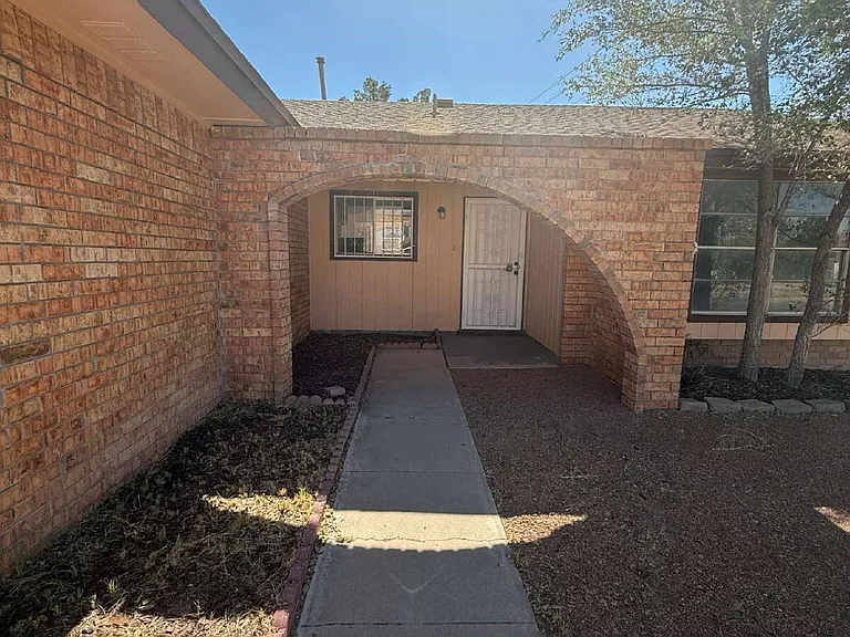 1670 Jones Ln — Photo 4