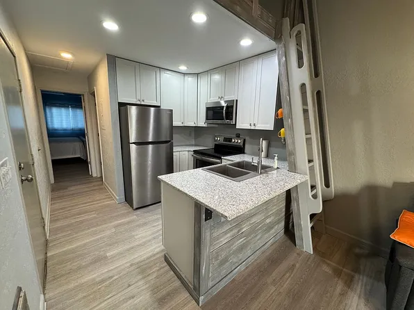 6458 N Harris Harbor Dr, Oak Harbor, OH 43449