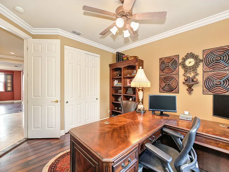 1676 Stronsay Ct — Photo 40