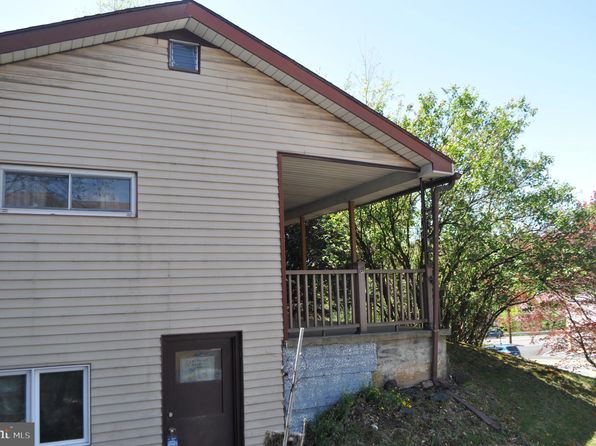105 Mill Creek Ave, Pottsville, PA 17901