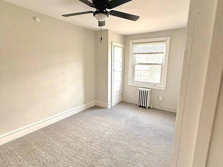 119 Whitely Ter — Photo 13