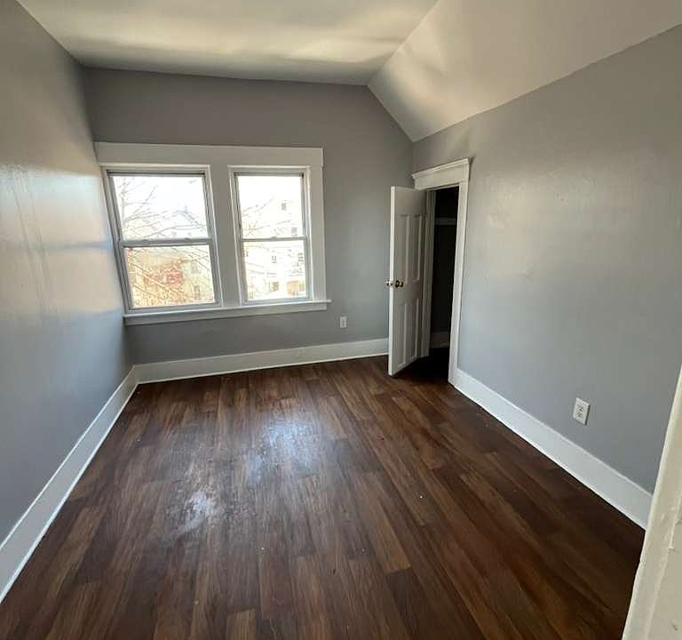 1st image of 436 Poplar St #3
