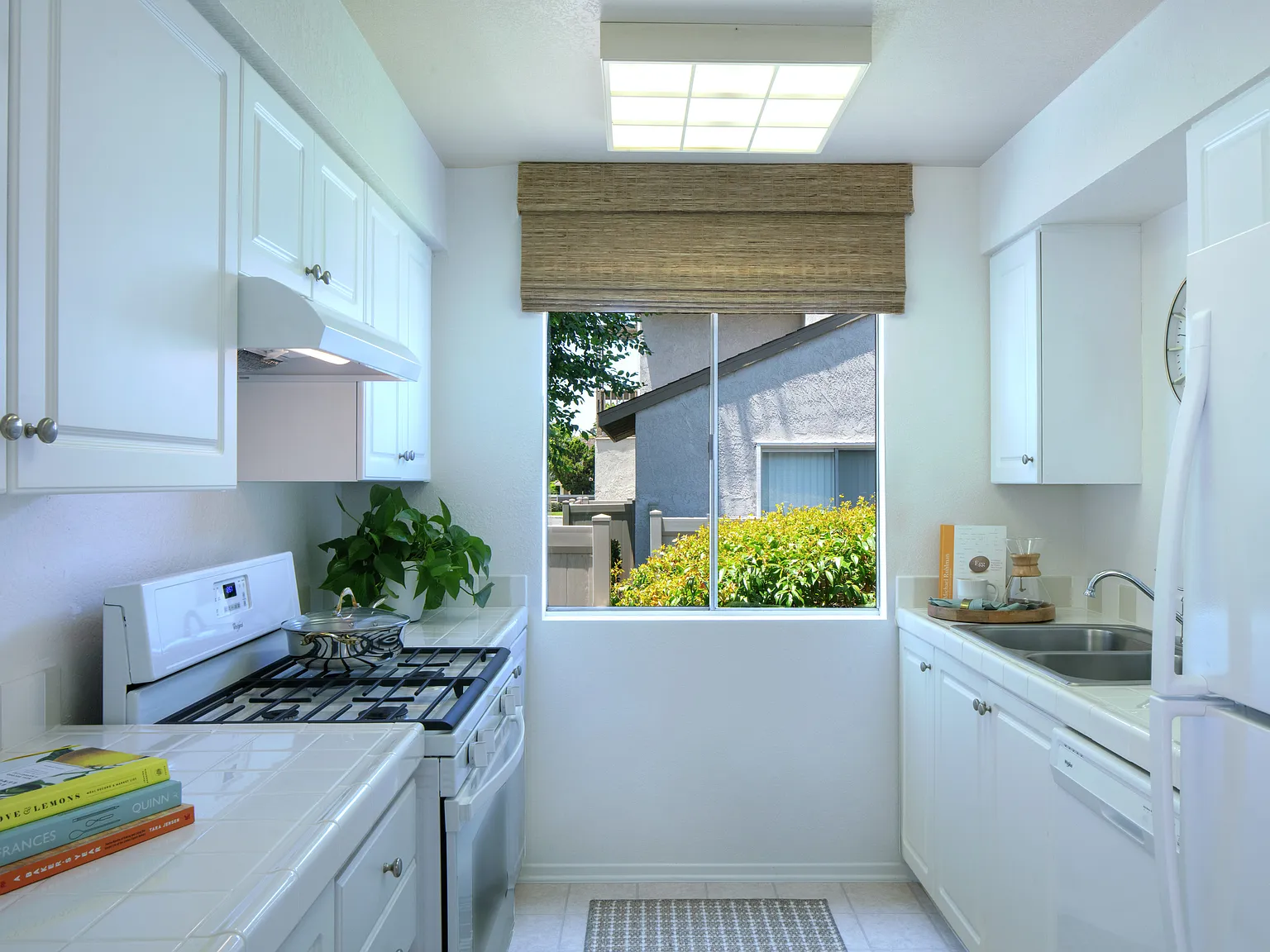 Woodbridge Villas Apartment Homes — Photo 2