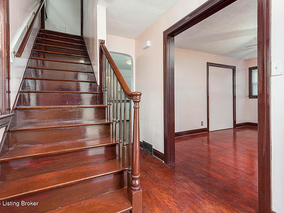 3rd image of 3238 Taylor Blvd