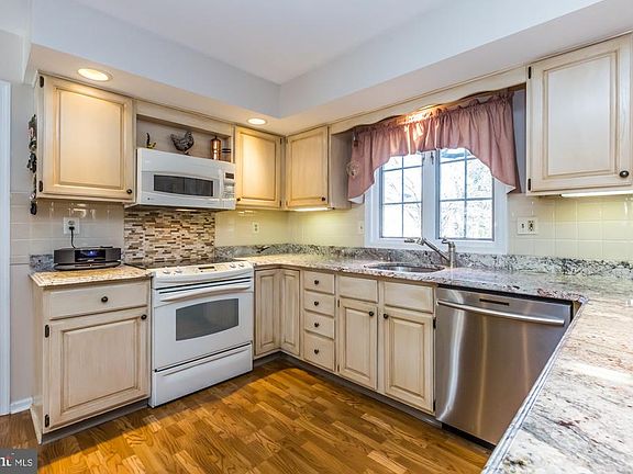 5th image of 1857 Black Rock Ln