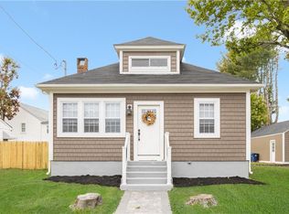 14 Larochelle Ave, Warwick, RI 02889