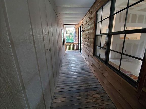 5th image of 611 Frances St