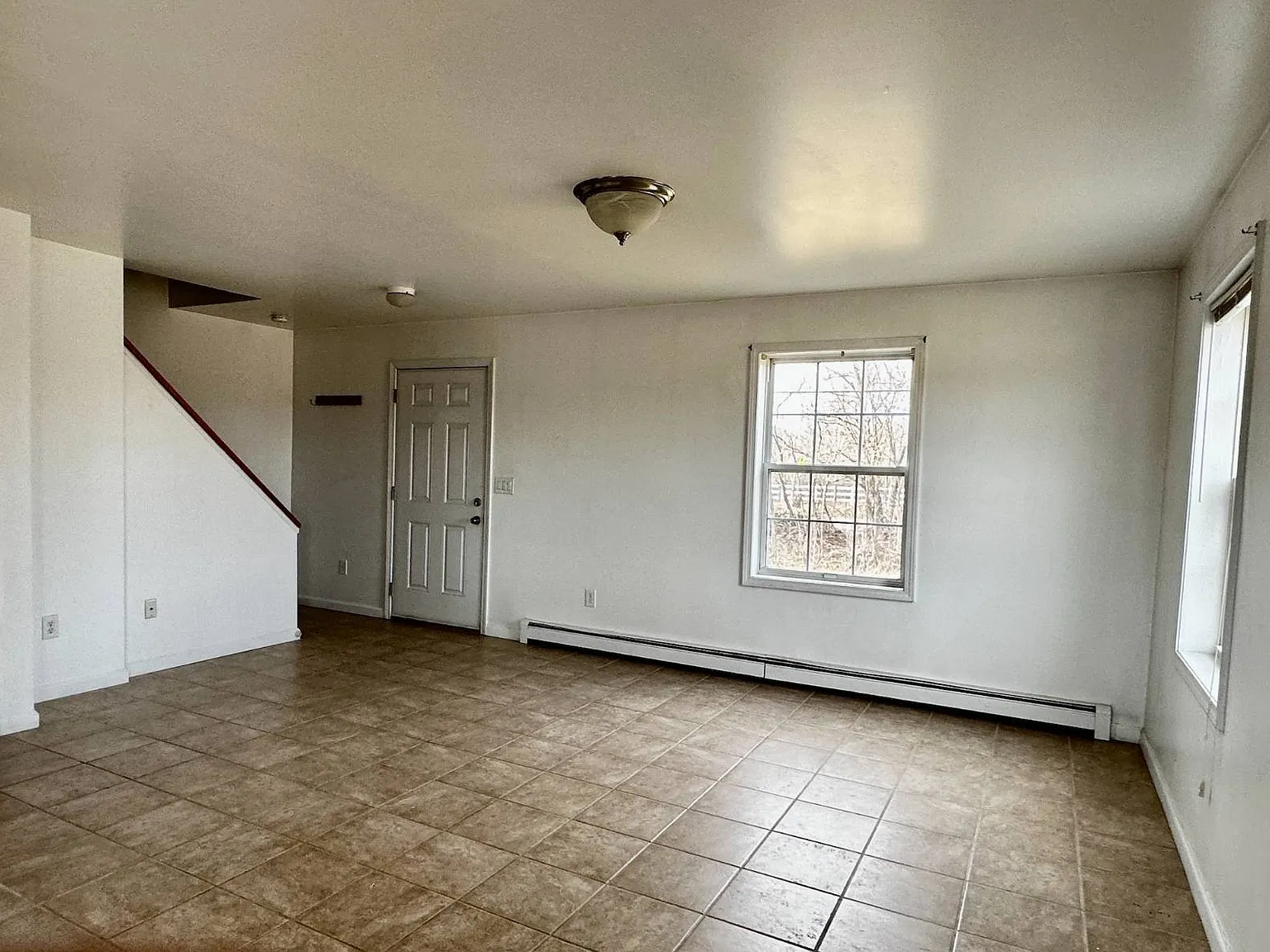 2 bed, 1.5 bath, 1232 sqft, $2,300 — Photo 2