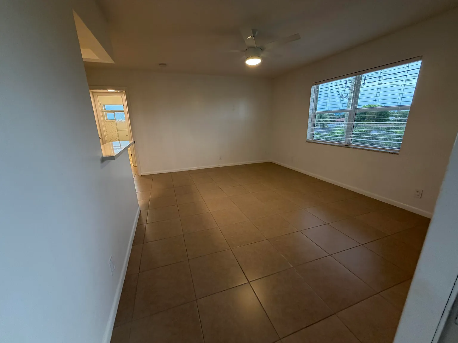 1 bed, 1.0 bath, 518 sqft, $1,719 — Photo 2