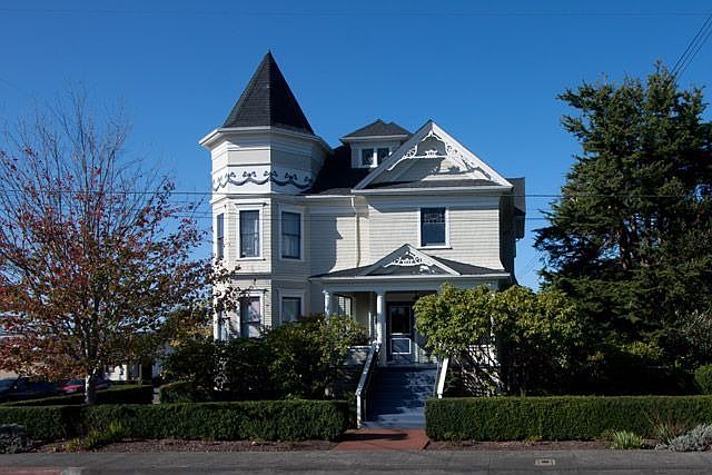2436 E Street