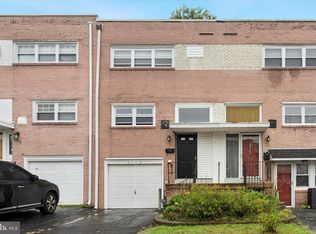 2115 Ravenwood Rd, Folcroft, PA 19032