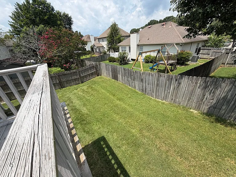 10025 Highgate Cir — Photo 21