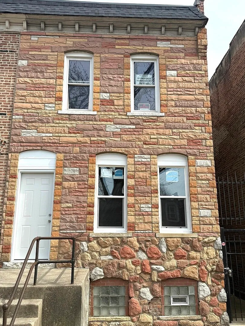 10757 S Champlain Ave photo 1
