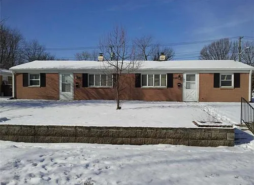 2552 Schofield Ave Photo 1