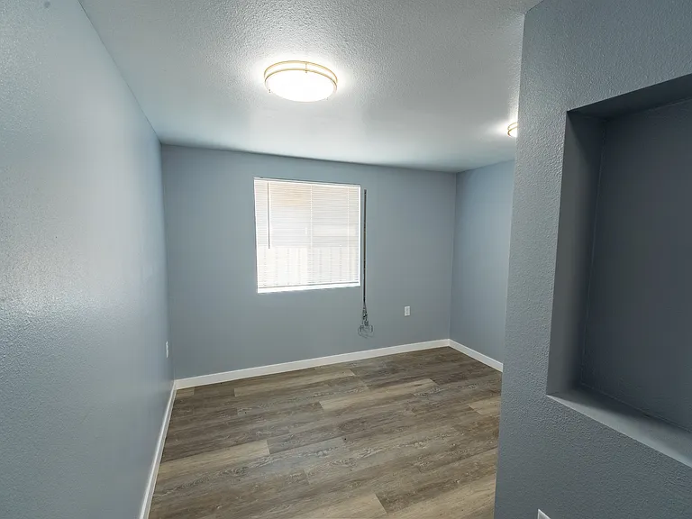 10374 Long Beach Blvd #1M — Photo 27