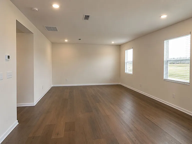 1511 Felthorpe Way — Photo 7