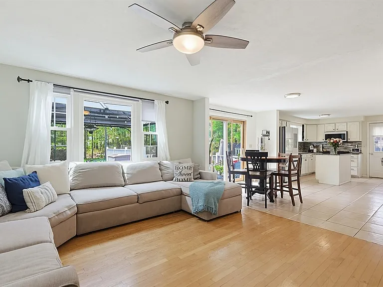 35 Millbrook Dr #35 — Photo 6