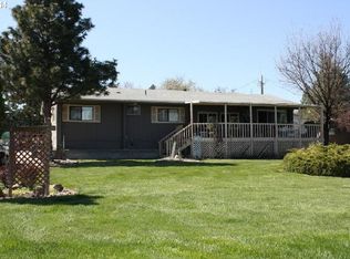 76 S Lakewood Rd, Wamic, OR 97063