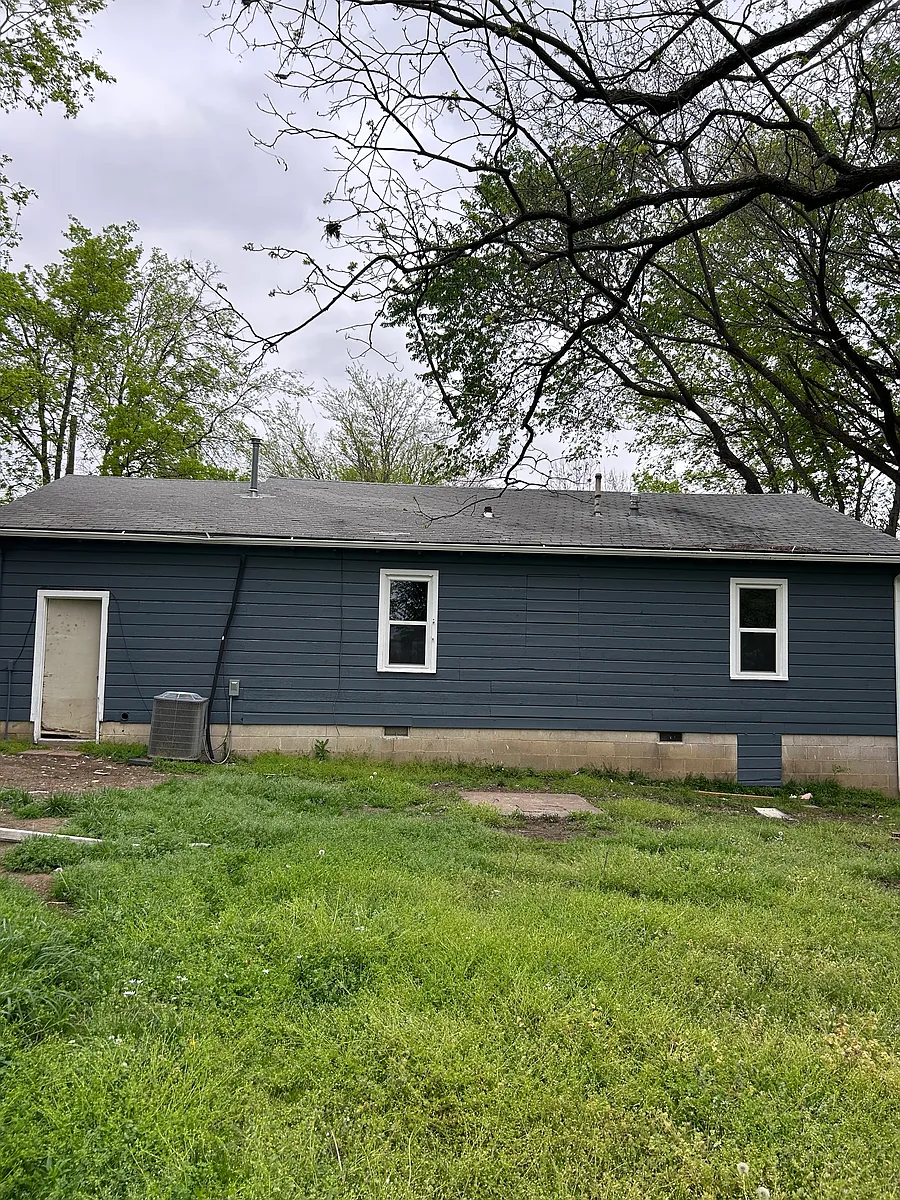 Building Photo - 809 E Elgin Pl
