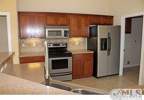 4th image of 737 Cactus Cir