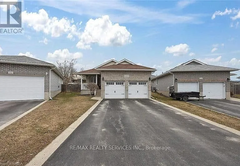 172 Macdougall Dr — Photo 6