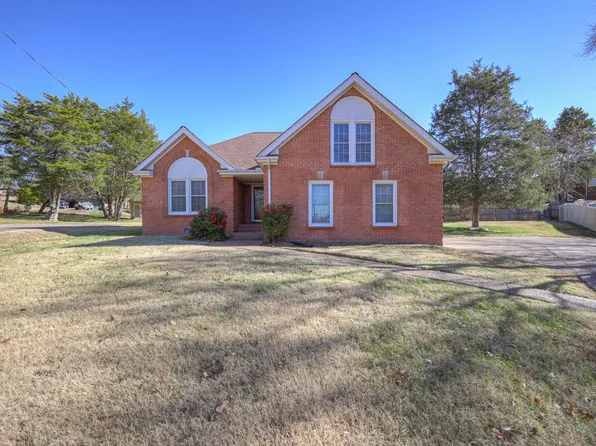 5224 Lana Renee Ct, Hermitage, TN 37076