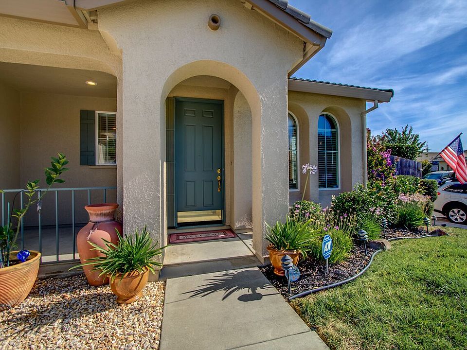 2nd image of 5637 Ridgepoint Dr