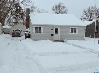 331 E Norton Ave, Salem, SD 57058