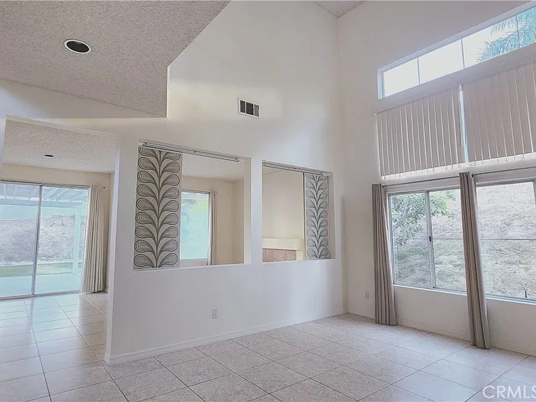 2117 Los Ranchitos Rd — Photo 8