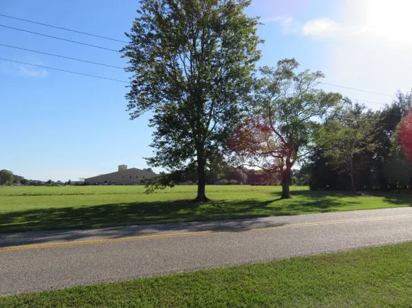 18200 Barginer Dr, Robertsdale, AL 36567
