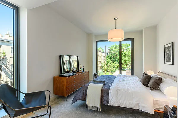 Sold by Nest Seekers International | media 21