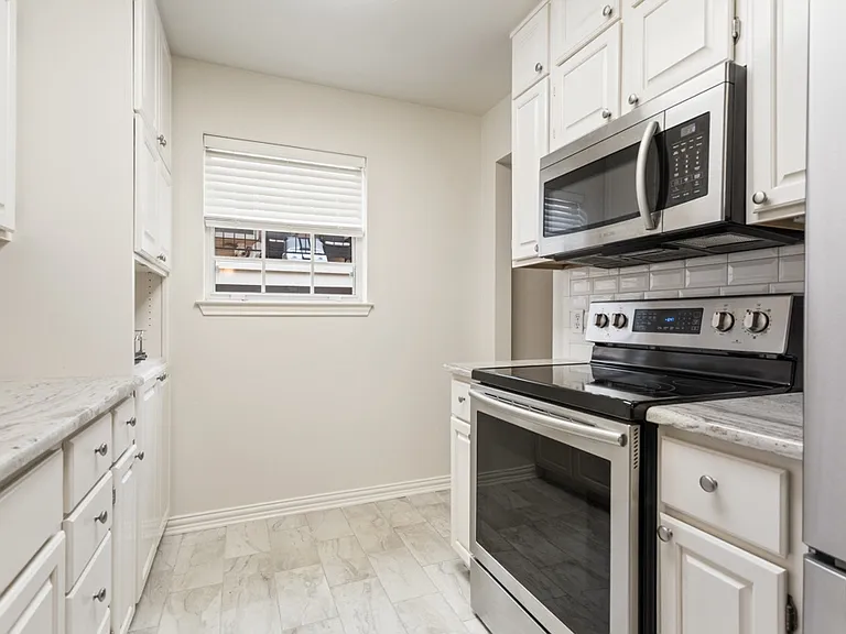 415 Thigpen Dr #1104 — Photo 10