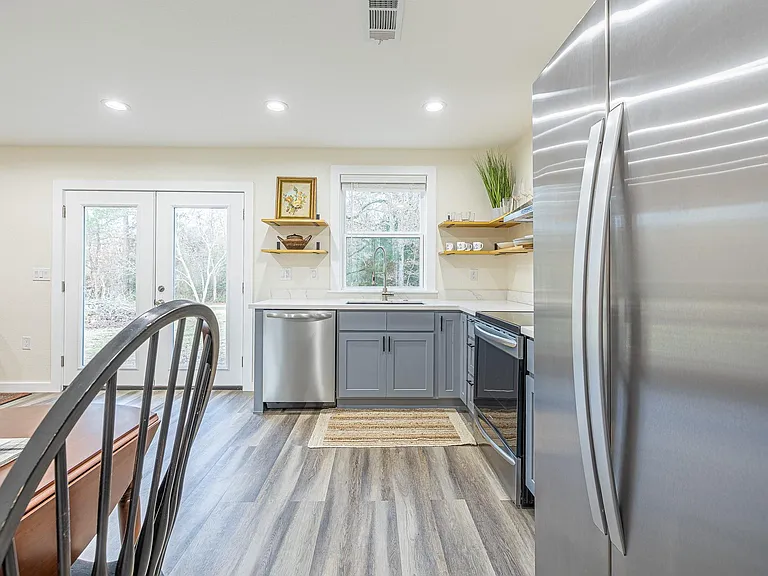 1029 Fish Hatchery Rd #B — Photo 9