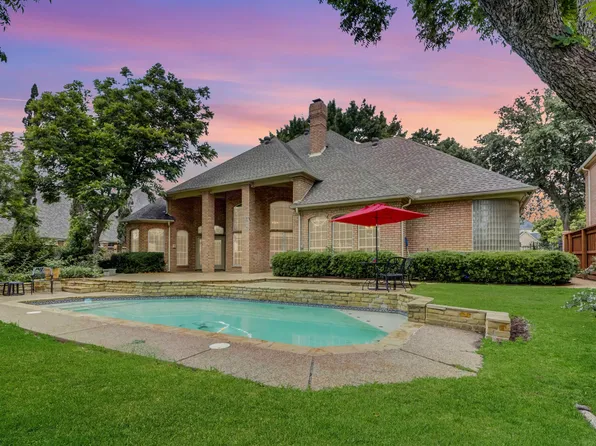 6328 Skylark Cir, North Richland Hills, TX 76180