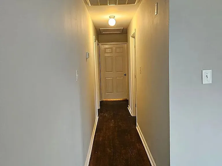1343 Hinton St — Photo 4