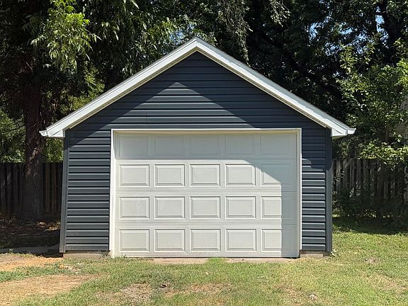 5th image of 400 W Clouse Street