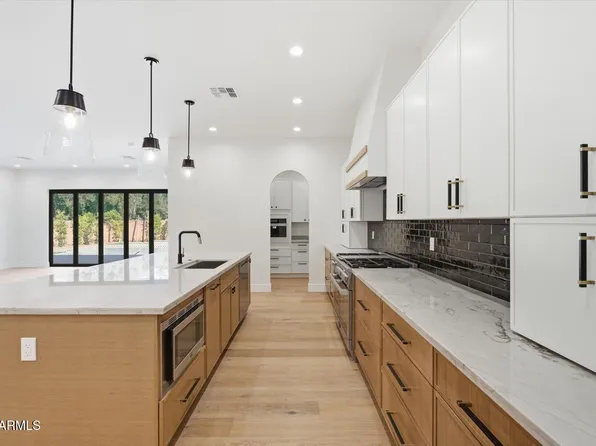 4348 E MITCHELL Drive, Phoenix, AZ 85018