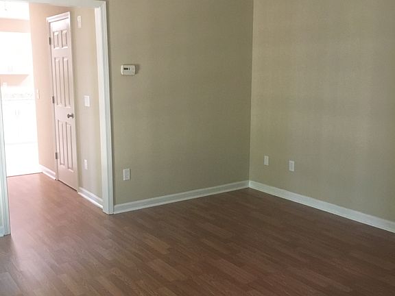 4th image of 92 Brook Rapids Dr