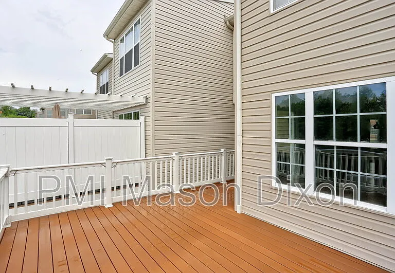 8434 Stansbury Lake Dr — Photo 31