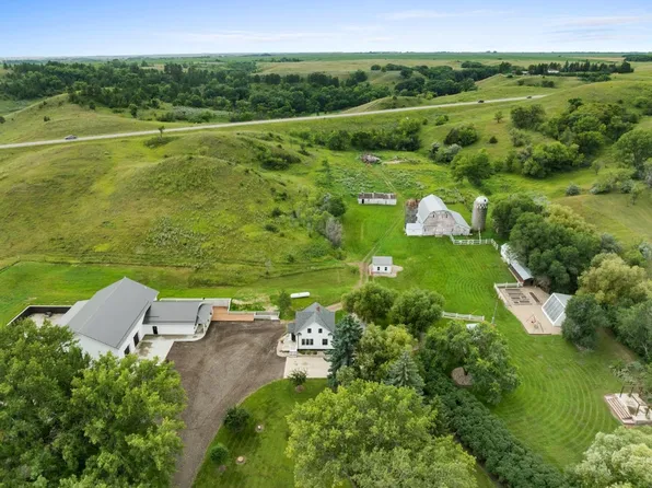 8400 County Road 19 S, Minot, ND 58701