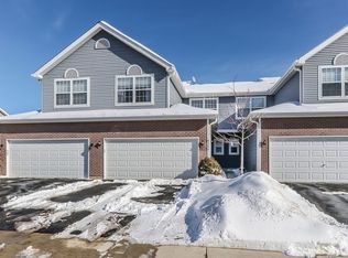 235 Grandview Ct, Algonquin, IL 60102