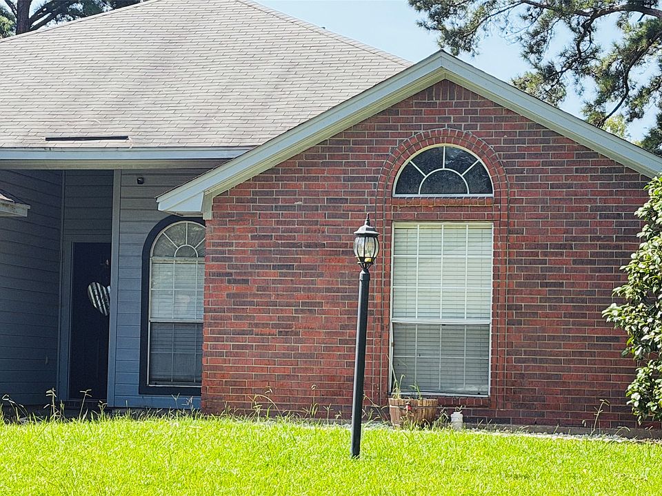 1st image of 137 Ragan Ln