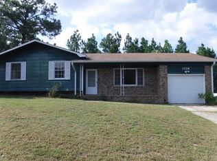 1528 Graystone Rd, Fayetteville, NC 28311