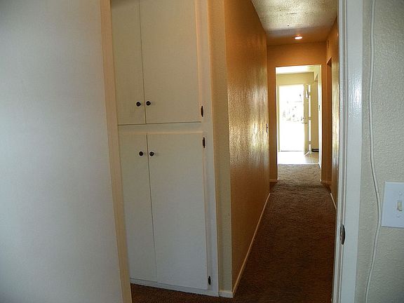 hallway leading to the bedrooms