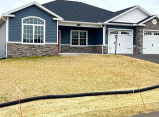 6195 Merion Dr, Fayetteville, PA 17222