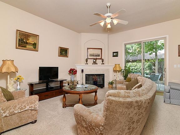4th image of 8208 Ashcrest Ln